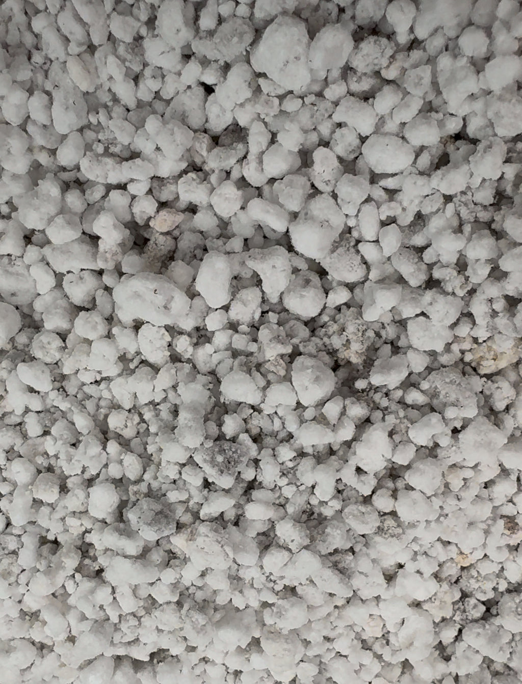 Fine Perlite – Lightweight Soil Additive for Drainage, Aeration & Root Health in Houseplants