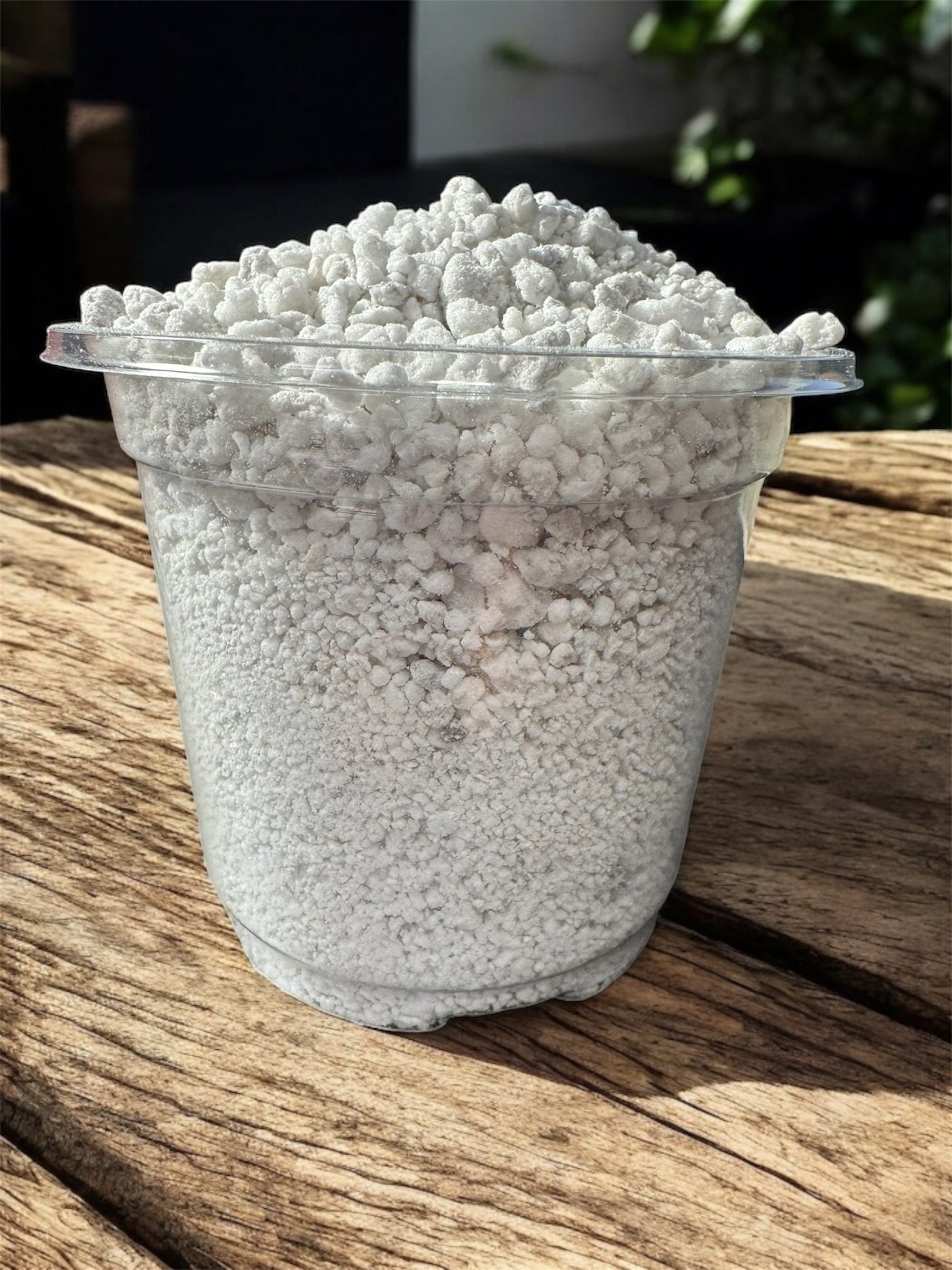 Fine Perlite – Lightweight Soil Additive for Drainage, Aeration & Root Health in Houseplants