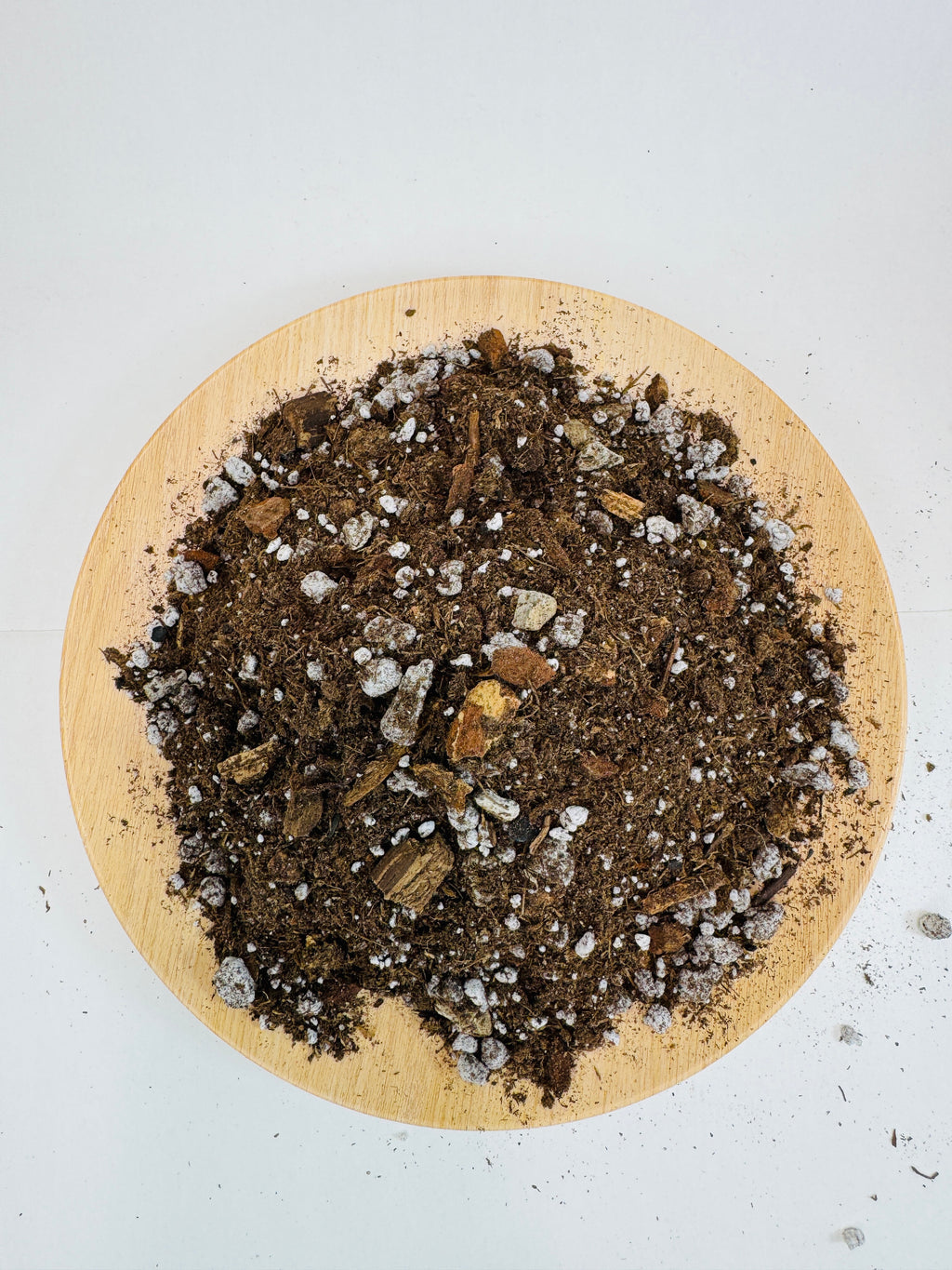 Chunky Classic Premium Potting Mix | Breathable Soil for Houseplants Pothos Peace Lily Peperomia | Well-Draining with Peat Perlite and Bark Chips